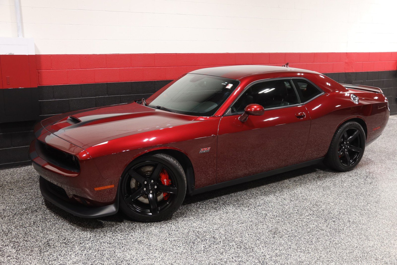 Used 2018 Dodge Challenger SRT w/ Technology Group RWD image 21
