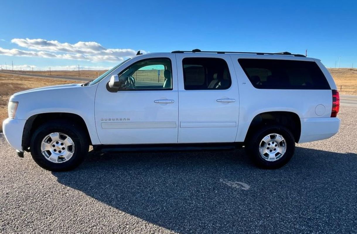 Used 2010 Chevrolet Suburban LT AWD/4WD image 2