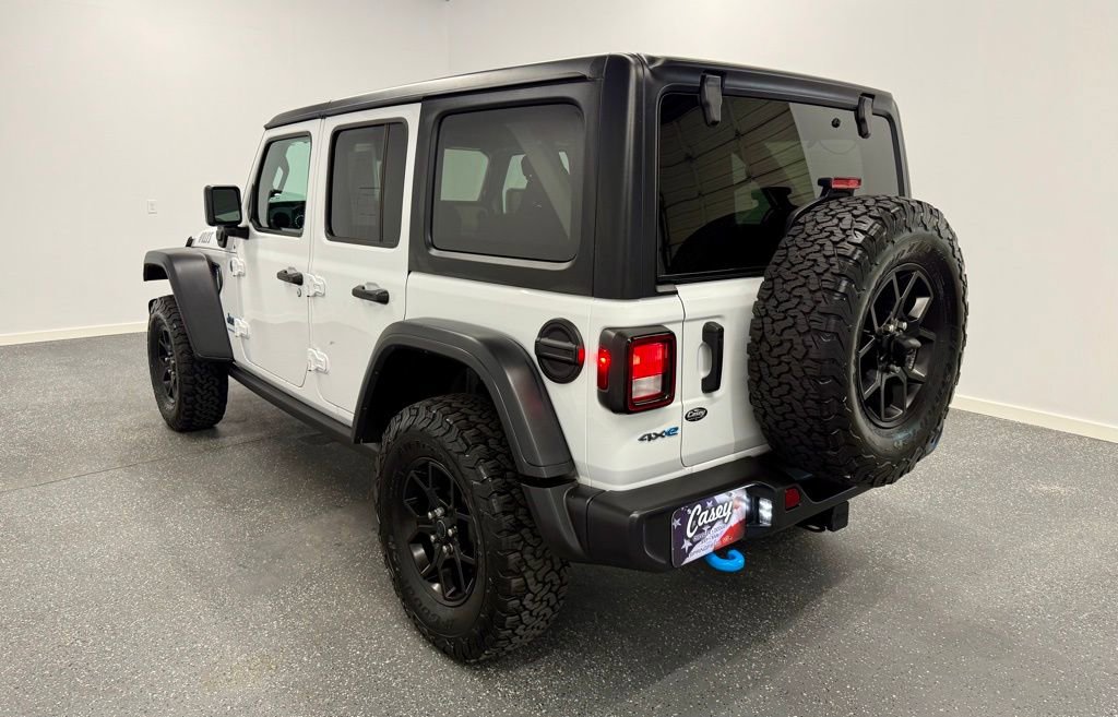 Used 2024 Jeep Wrangler Unlimited image 9