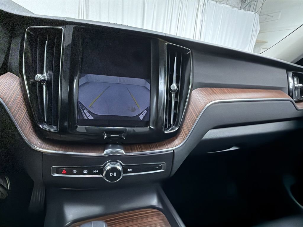 Used 2023 Volvo XC60 B5 Plus w/ Climate Package image 10