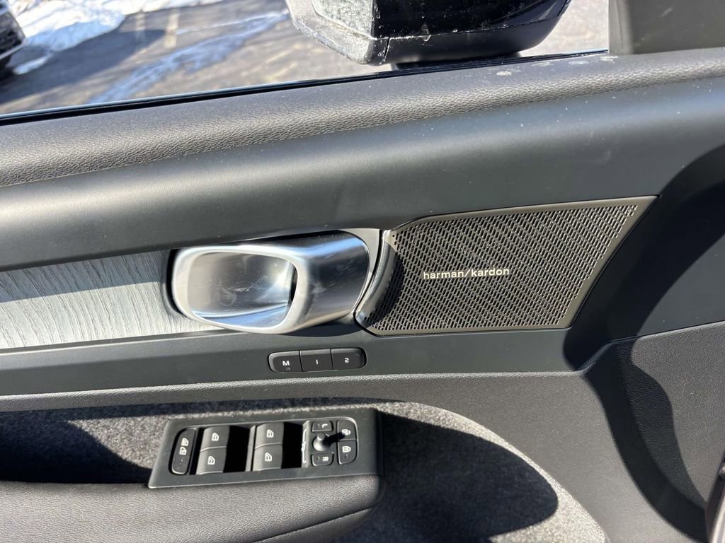 New 2026 Volvo XC40 B5 Ultra w/ Protection Package Premier image 12