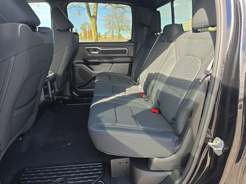 New 2026 RAM 1500 4x4 Crew Cab image 9