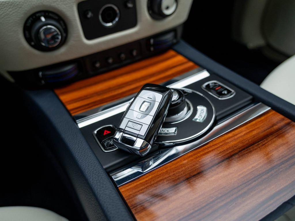 Used 2013 Rolls-Royce Ghost RWD image 38
