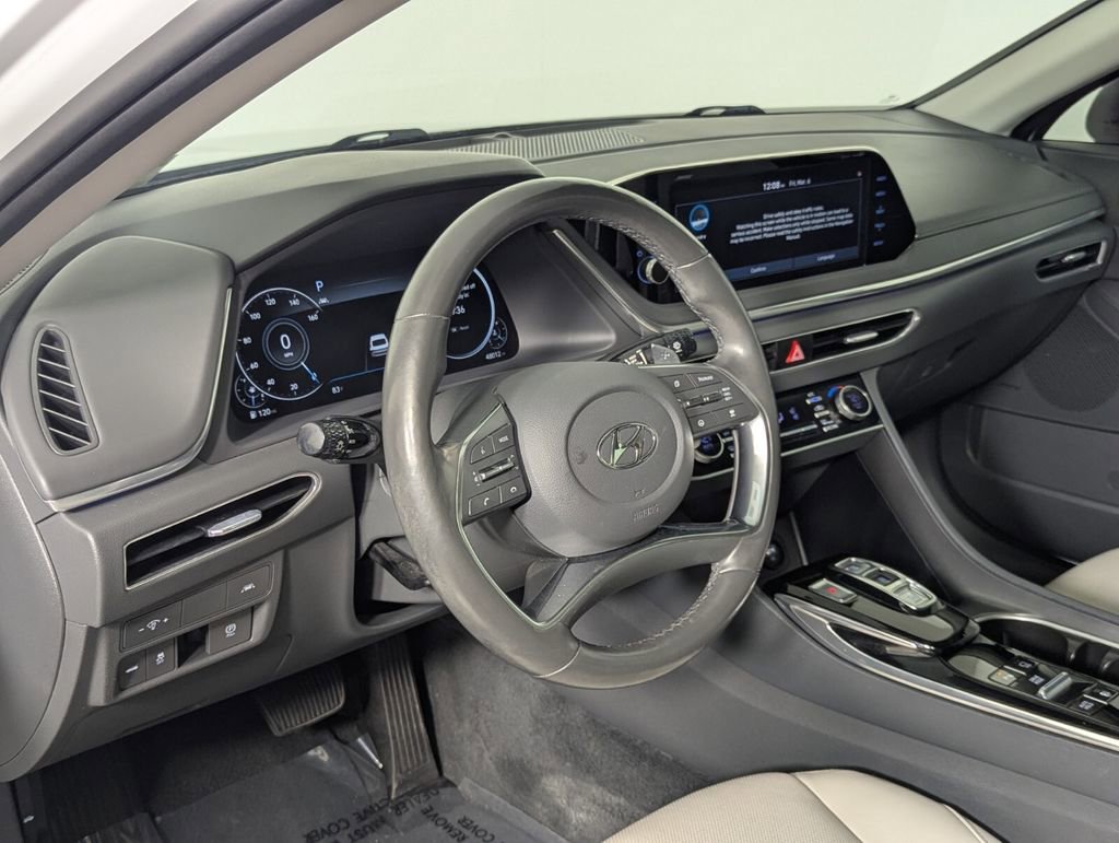 Used 2021 Hyundai Sonata Limited w/ Preferred Accessory Package image 12