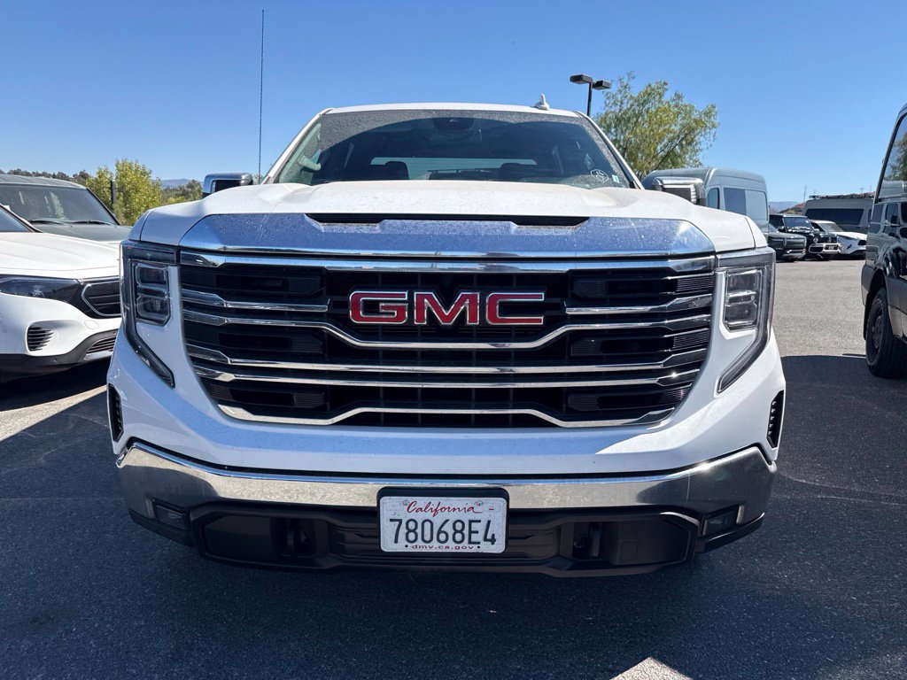 Used 2025 GMC Sierra 1500 SLT AWD/4WD image 2