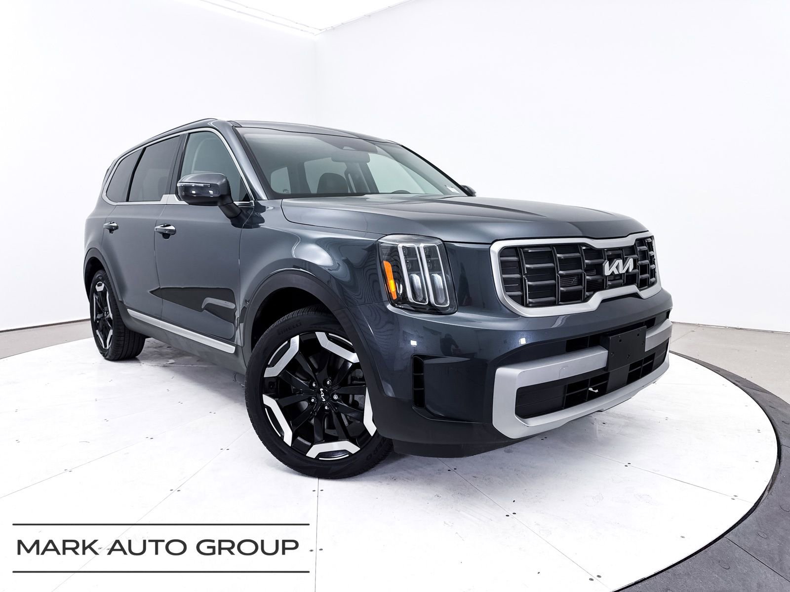 Used 2023 Kia Telluride S video 1