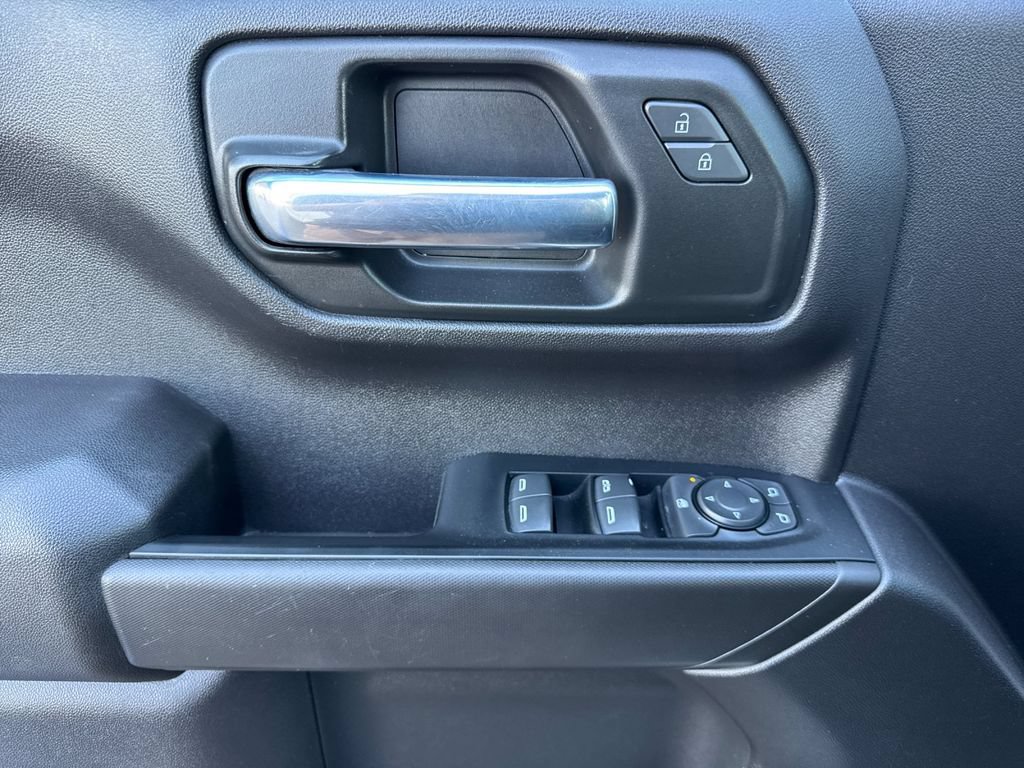 Used 2023 Chevrolet Silverado 1500 Custom RWD image 10