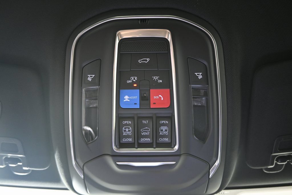 New 2026 Jeep Grand Cherokee Limited w/ Limited Altitude Package AWD/4WD image 31