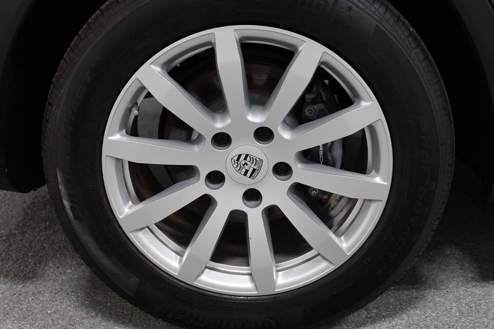 Used 2022 Porsche Cayenne image 45