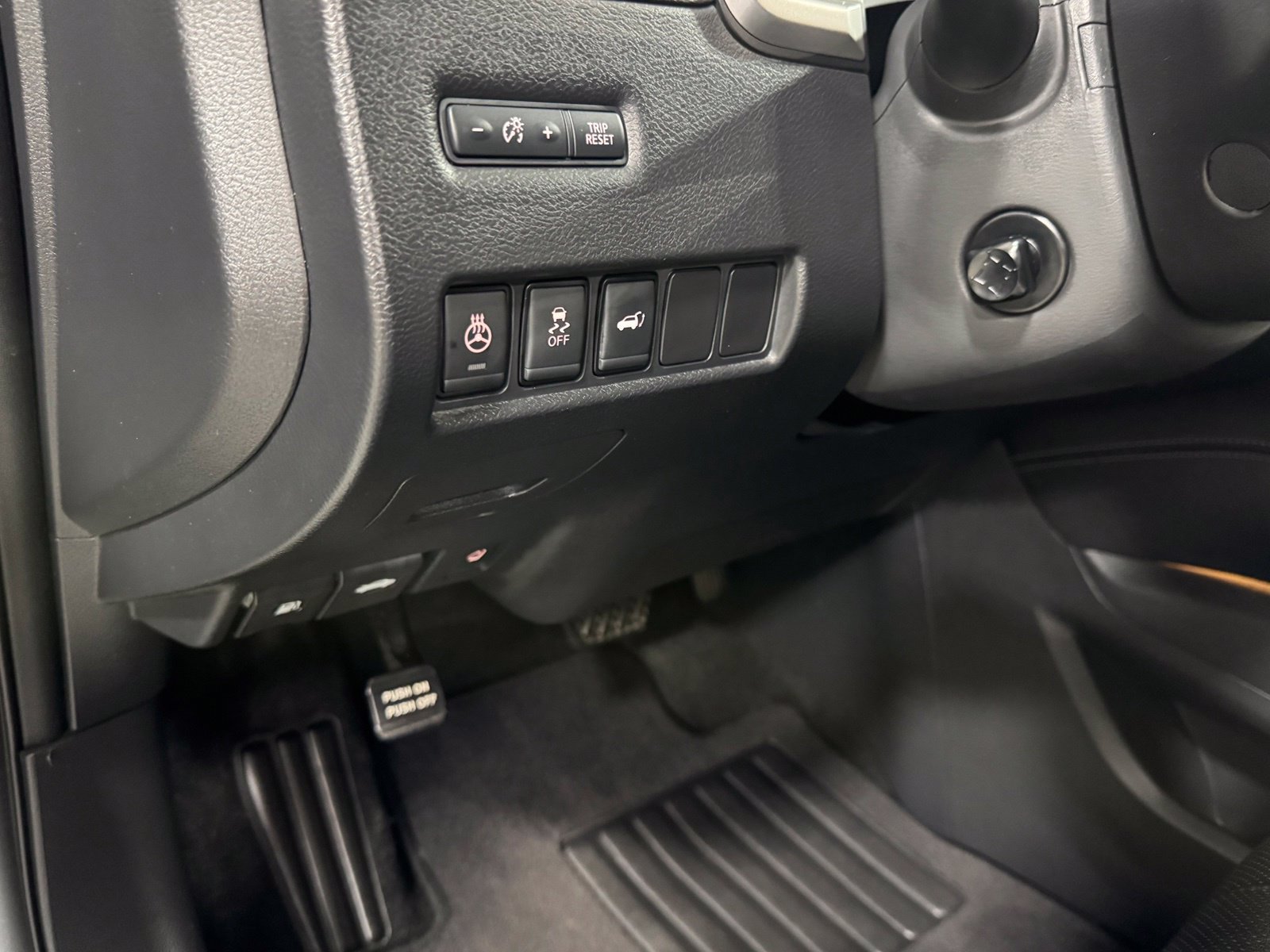Used 2017 Nissan Murano Platinum w/ Platinum Technology Package FWD image 18