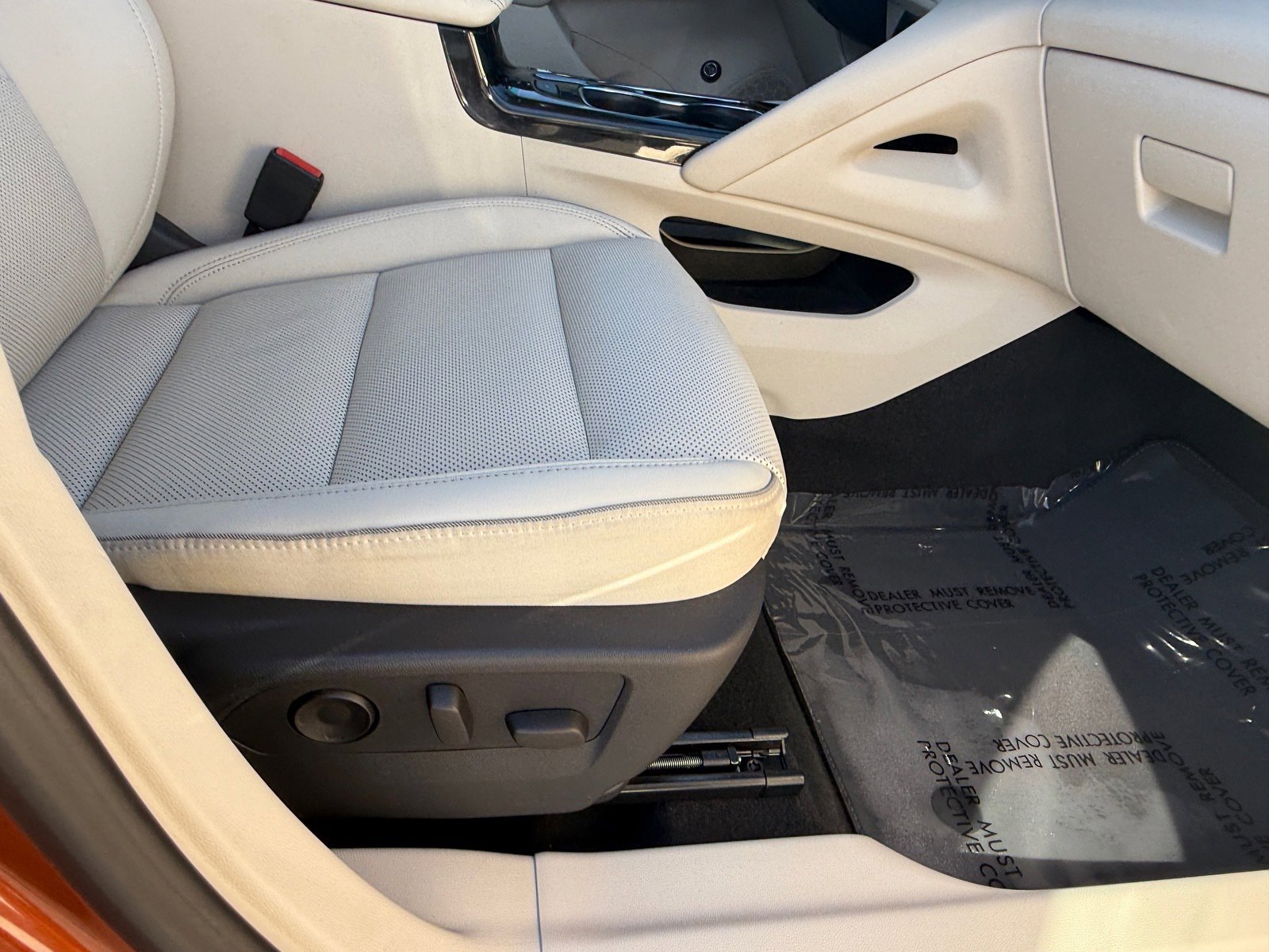 Used 2021 Buick Envision Essence w/ Technology Package I image 12