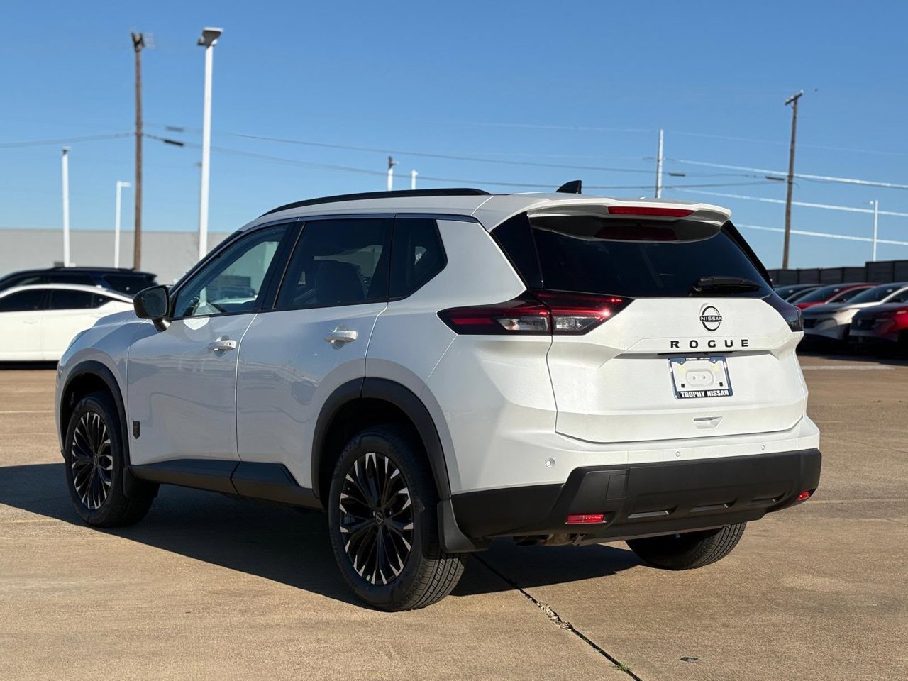 New 2026 Nissan Rogue Dark Armor FWD image 5
