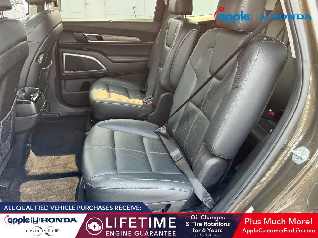 Used 2022 Kia Telluride EX w/ EX Premium Package AWD/4WD image 19