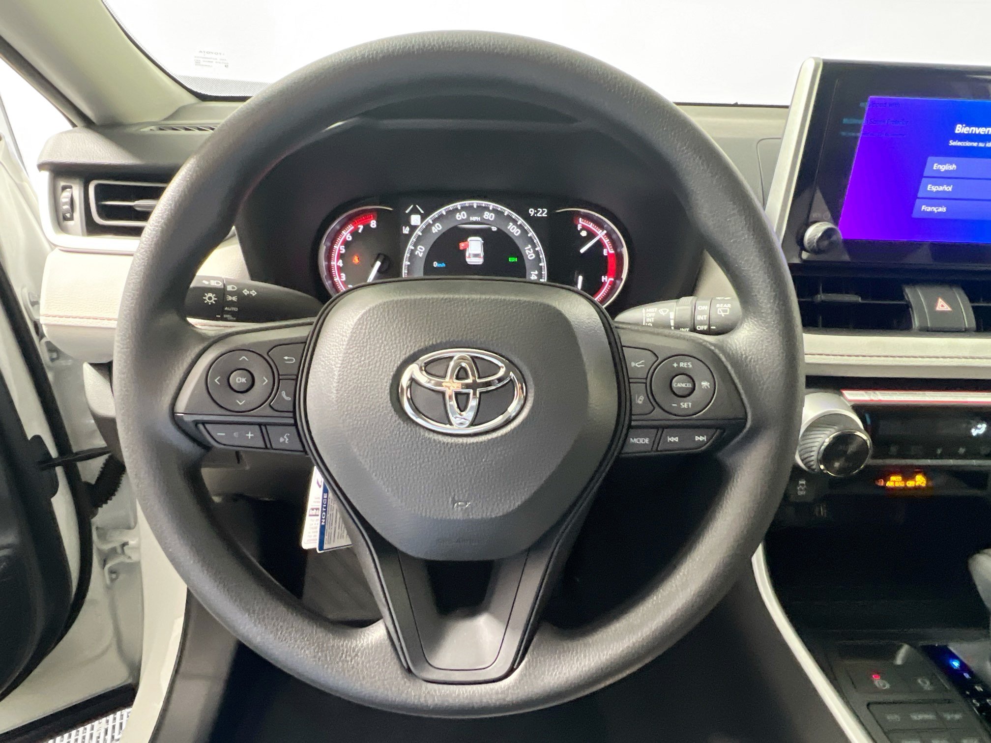 Used 2025 Toyota RAV4 XLE AWD/4WD image 17
