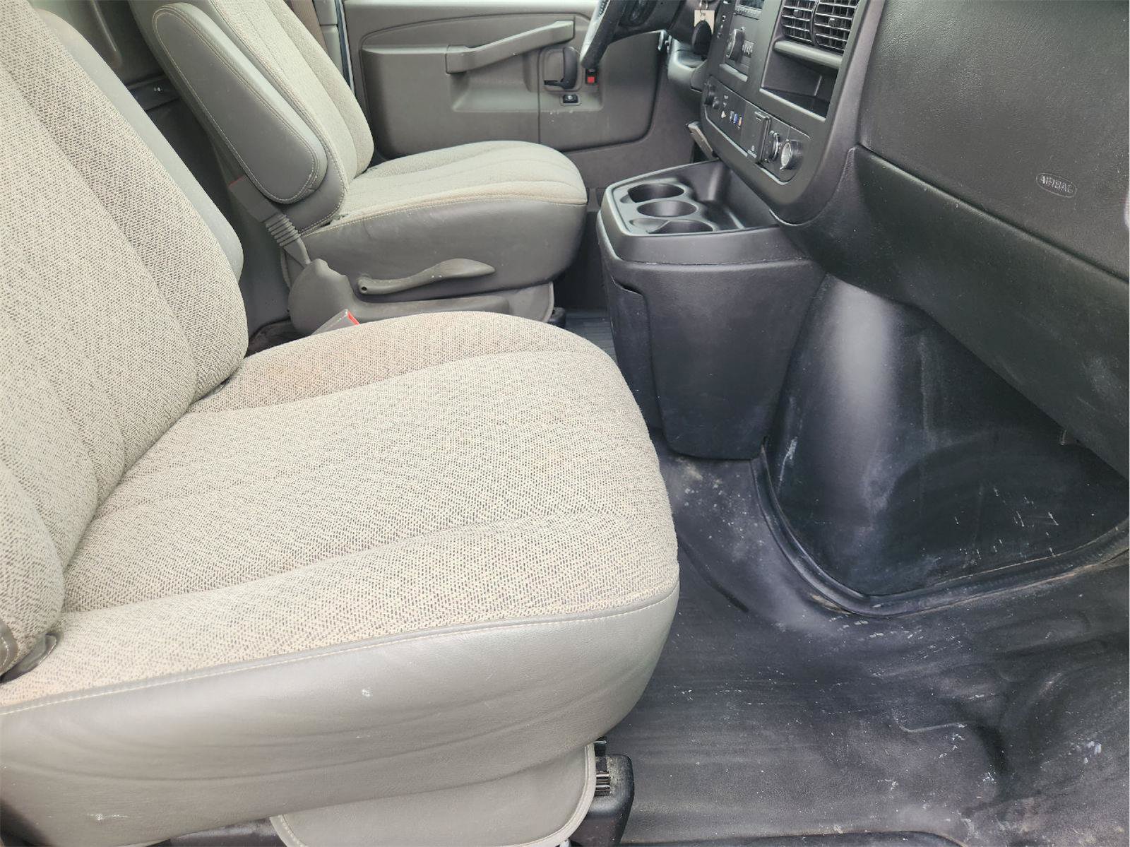 Used 2022 Chevrolet Express 2500 w/ Driver Convenience Package RWD image 14