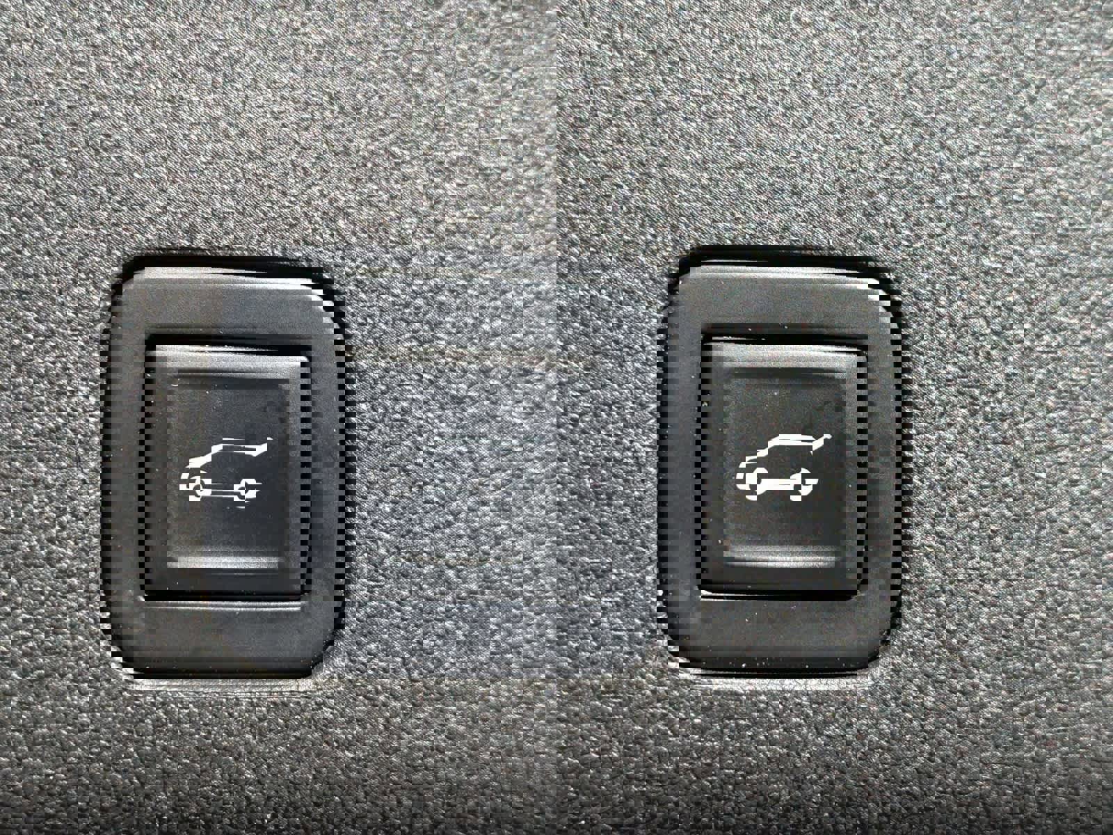 Used 2022 Chevrolet Suburban LT image 13