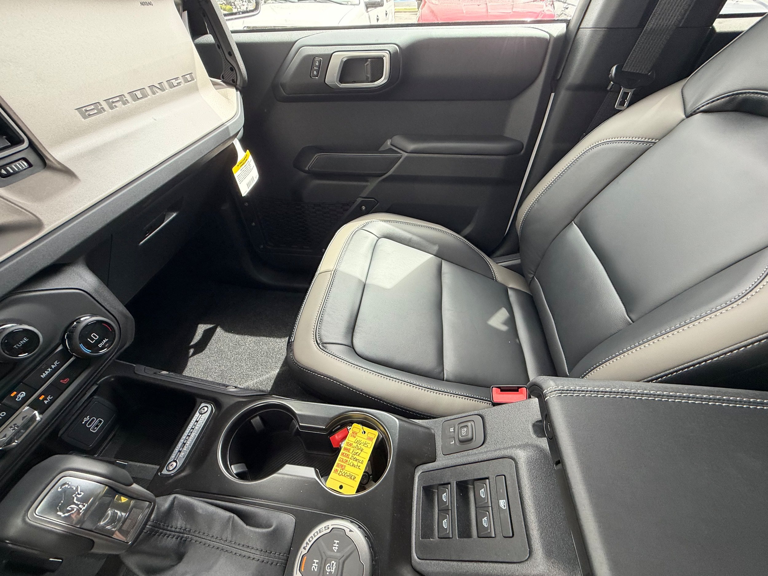 New 2026 Ford Bronco Outer Banks AWD/4WD image 30