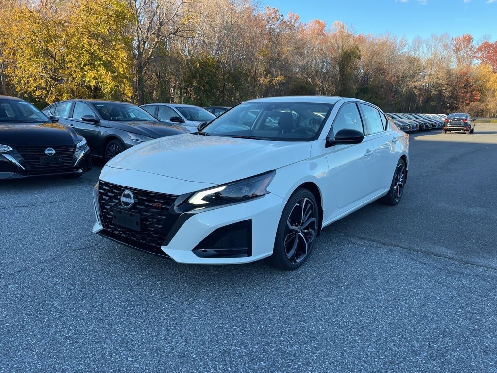 New 2025 Nissan Altima 2.5 SR w/ SR Premium Package image 2