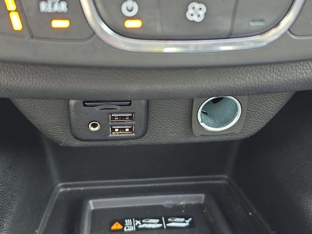 Certified 2023 Chevrolet Traverse RS w/ LPO, Floor Liner Package image 17