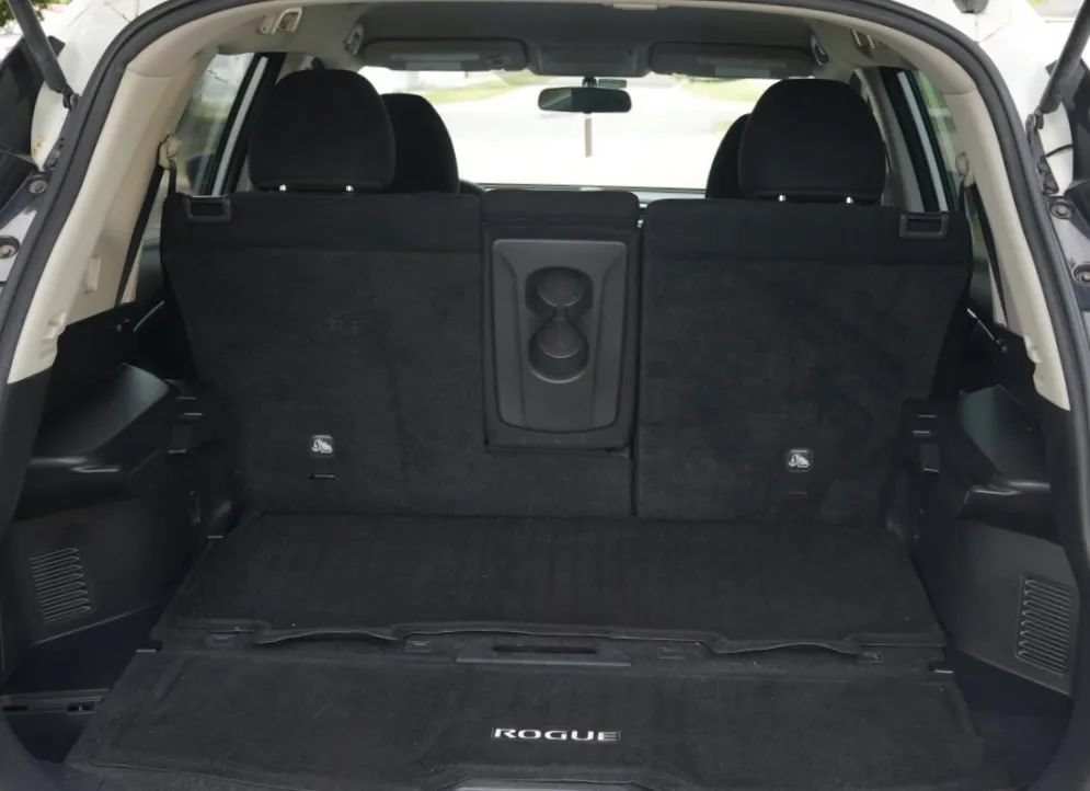 Used 2015 Nissan Rogue S FWD image 12