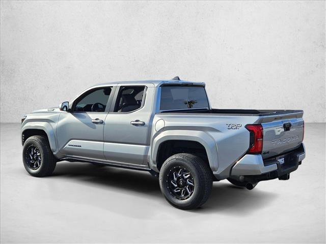 Used 2025 Toyota Tacoma TRD Sport AWD/4WD image 7