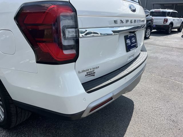Used 2023 Ford Expedition Limited AWD/4WD image 12