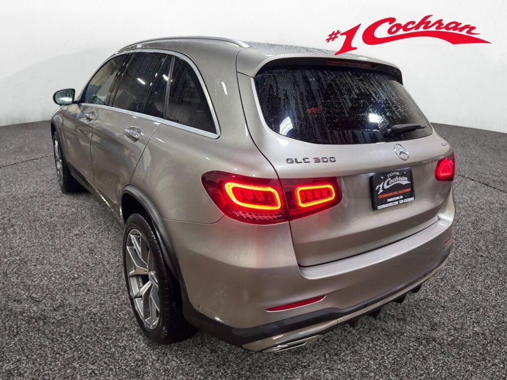 Used 2021 Mercedes-Benz GLC 300 4MATIC image 17