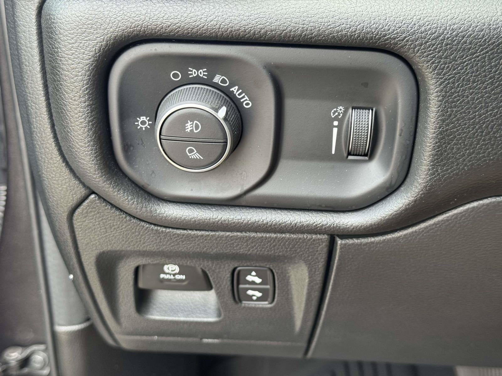 Used 2024 RAM 1500 Big Horn AWD/4WD image 19