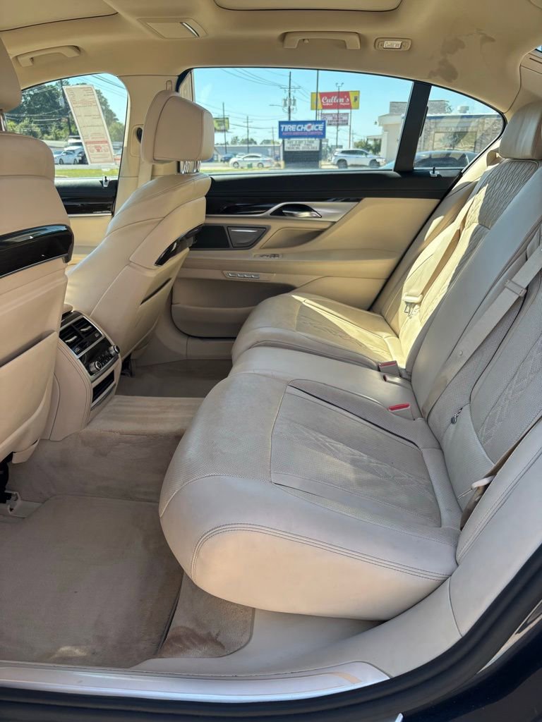 Used 2016 BMW 750i xDrive image 8
