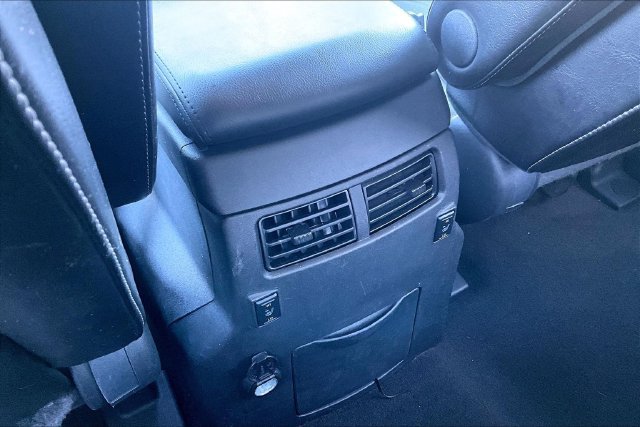Used 2015 Nissan Armada Platinum w/ 2nd Row Captain Seat Package RWD image 10