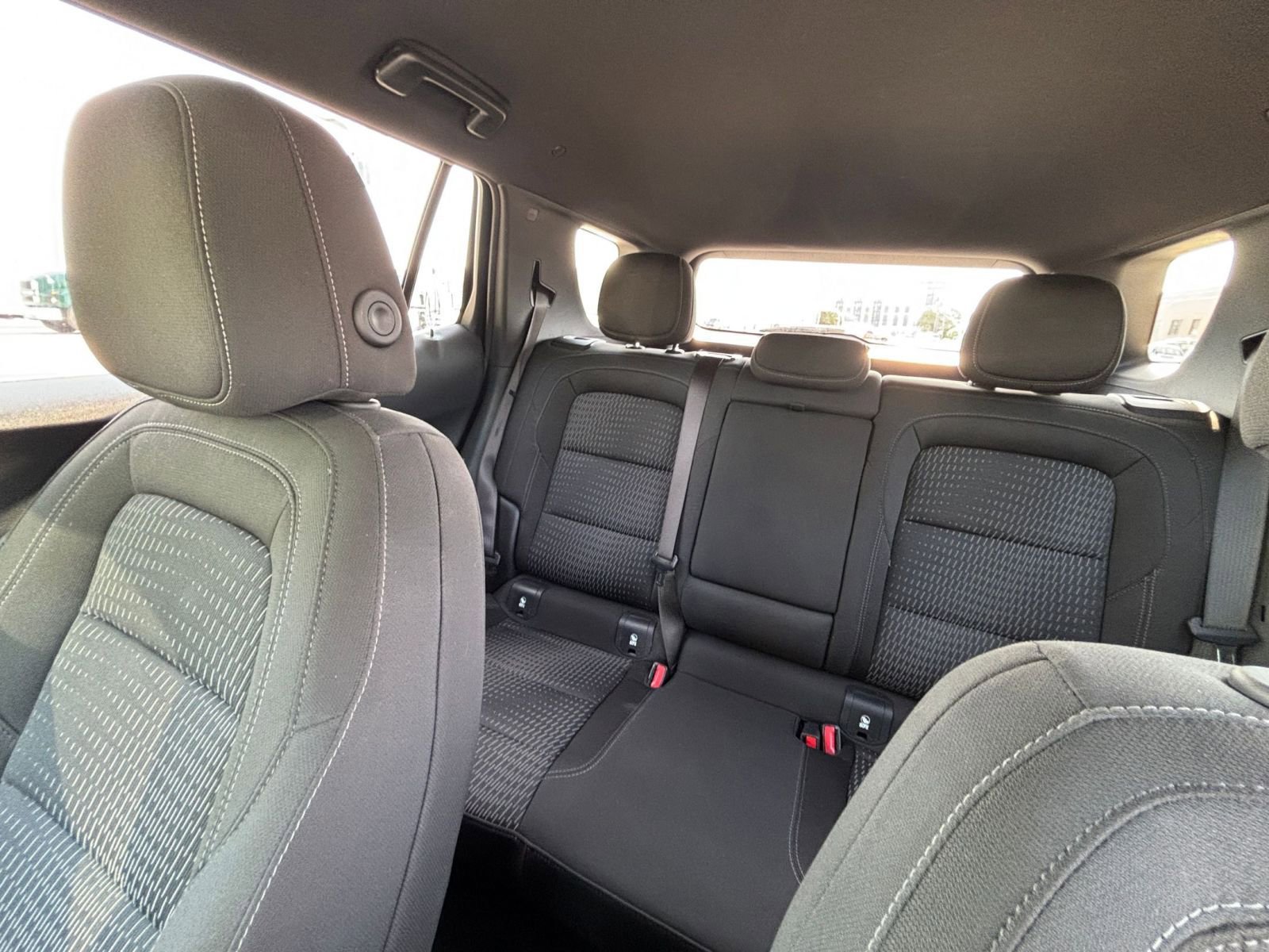 Used 2025 Chevrolet Equinox LT FWD image 39
