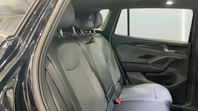 New 2026 Volkswagen Tiguan SE R-Line AWD/4WD image 19