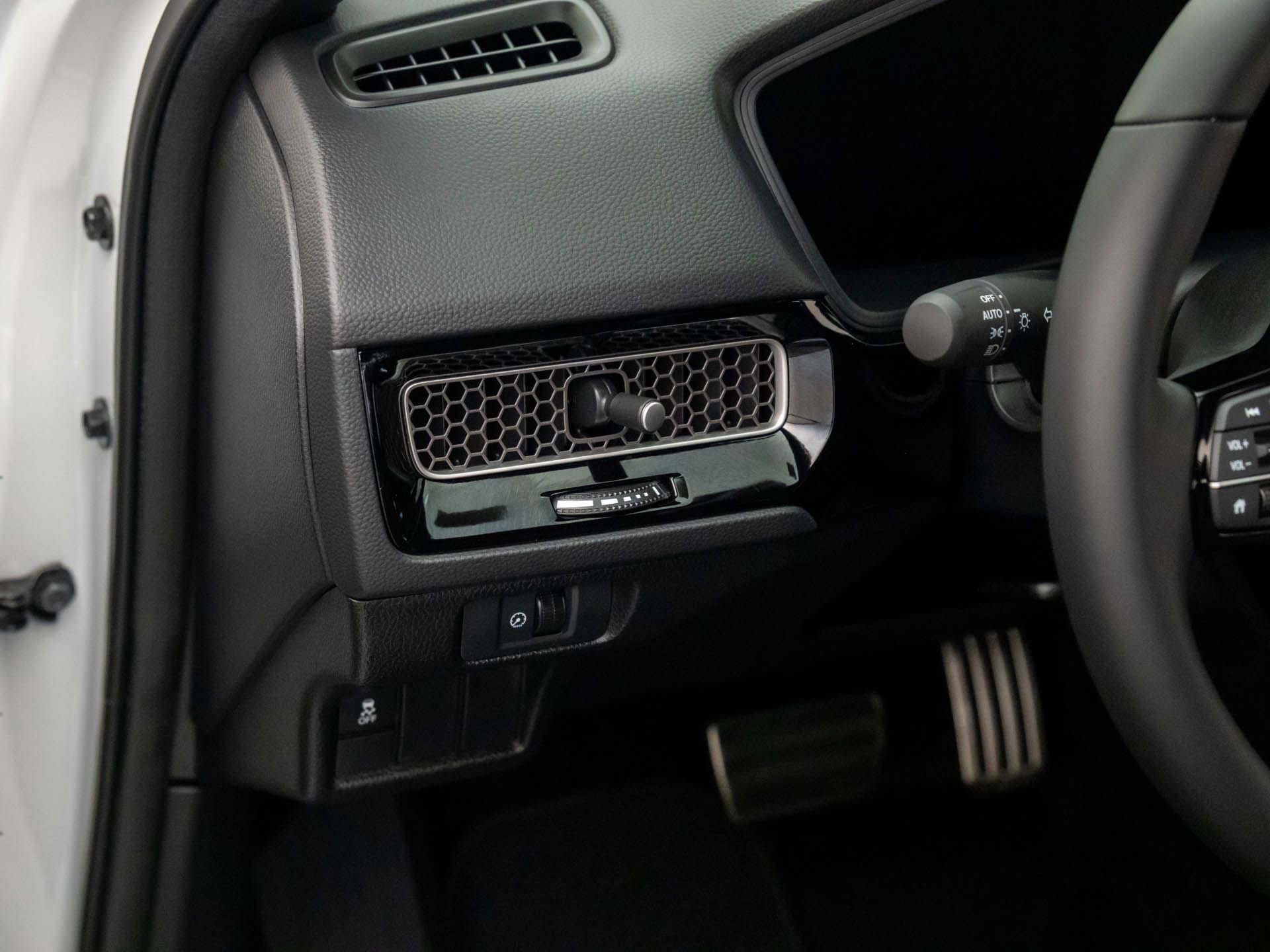 New 2025 Honda Civic Sport image 18