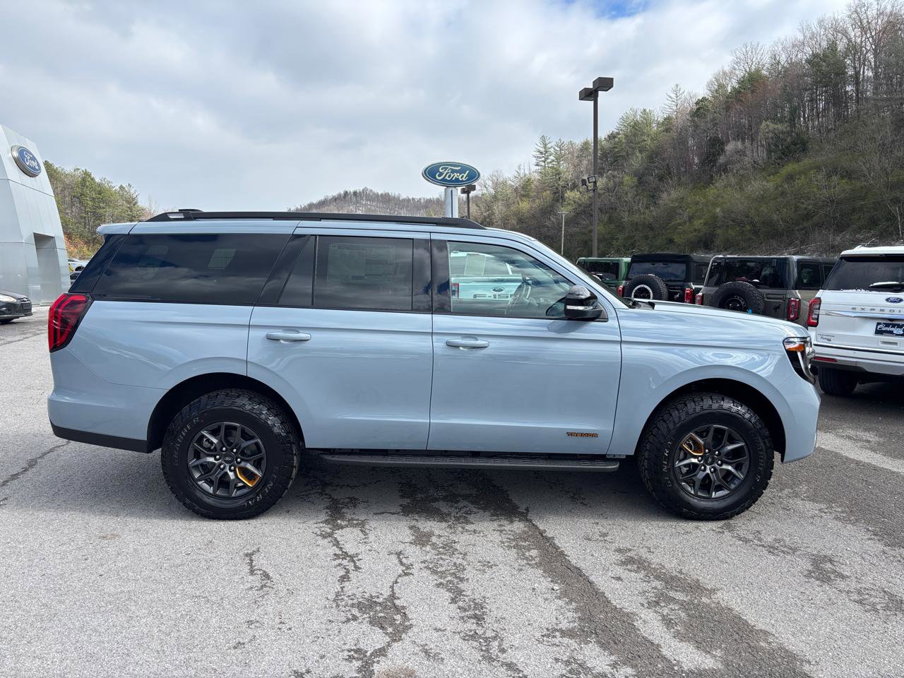 New 2026 Ford Expedition Tremor image 5