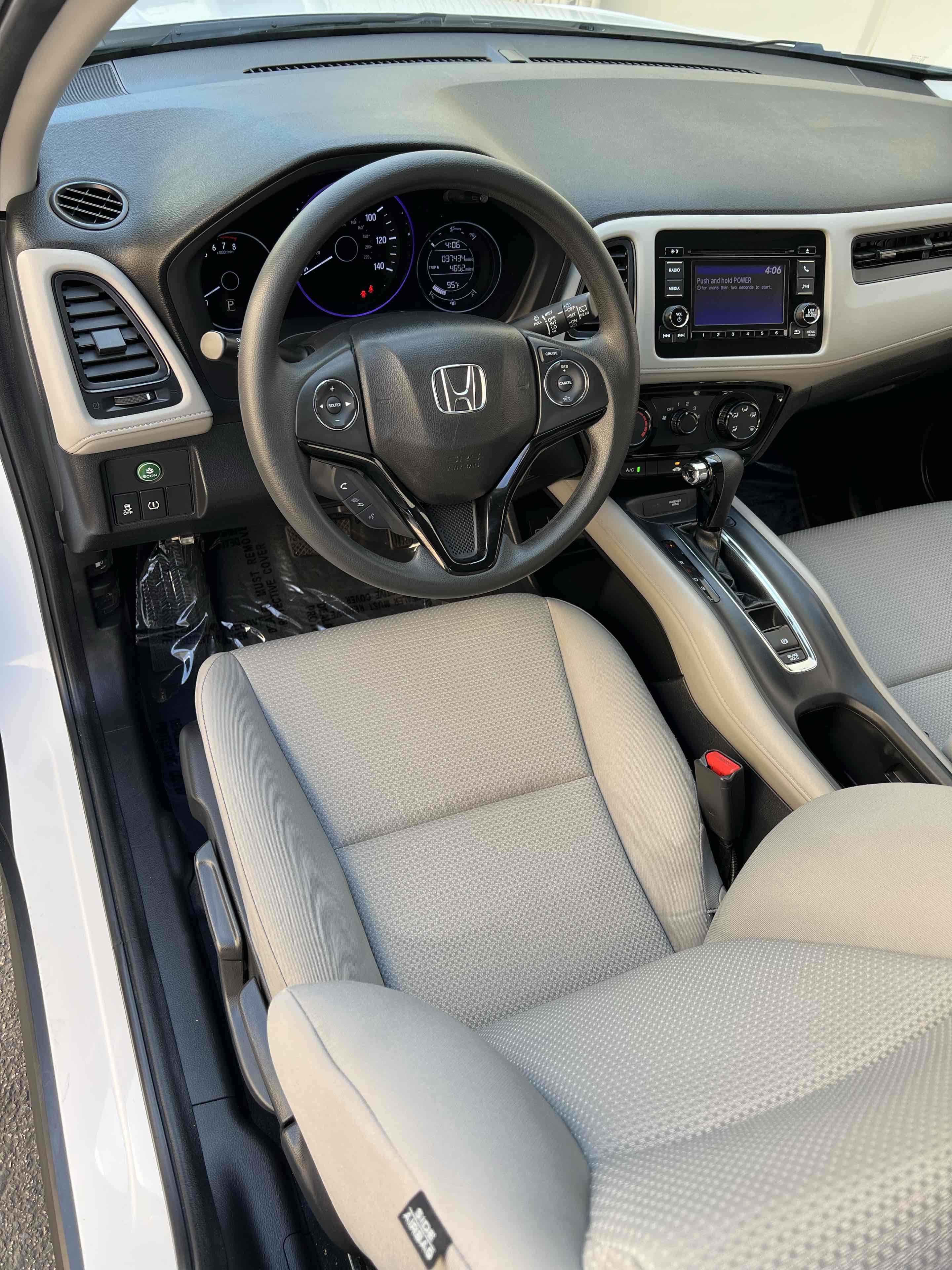 Used 2022 Honda HR-V LX image 27