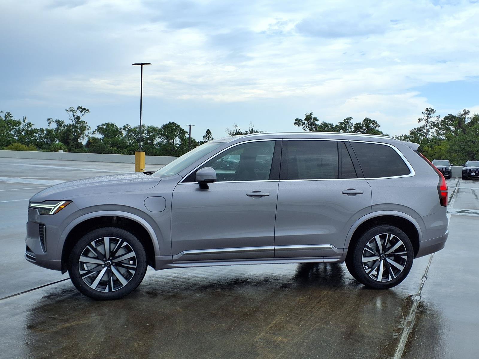 New 2026 Volvo XC90 T8 Core w/ Protection Package Premier AWD/4WD image 4