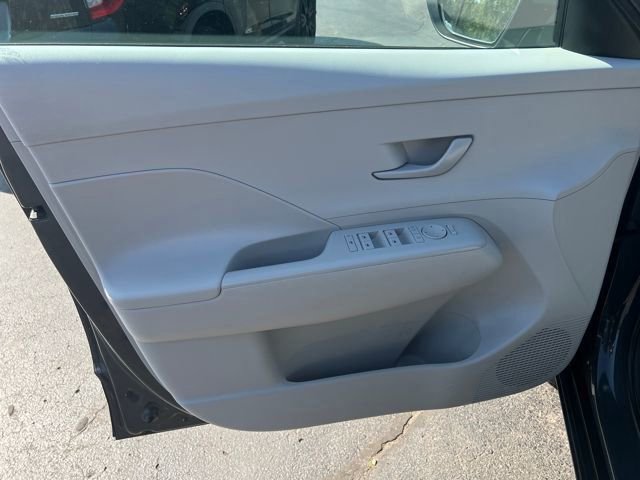 Used 2024 Hyundai Kona SEL image 18