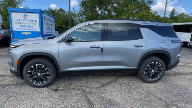 New 2026 Chevrolet Traverse LT w/ Sun and Wheel Package AWD/4WD image 7