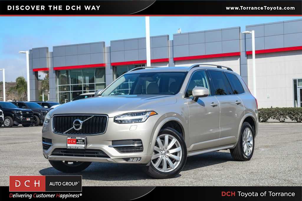 Used 2016 Volvo XC90 T6 Momentum w/ Momentum Plus Package AWD/4WD image 1