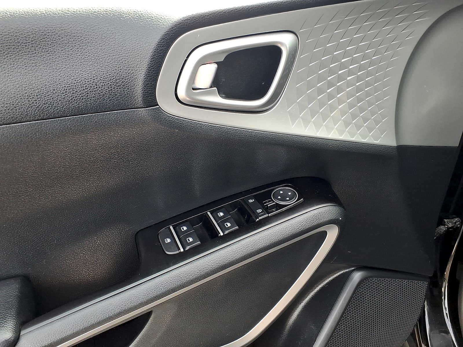 Used 2021 Kia Soul LX image 11