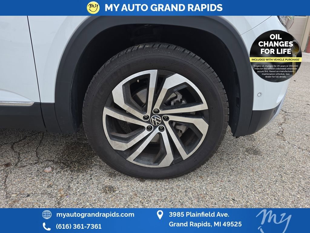 Used 2021 Volkswagen Atlas SEL Premium image 40
