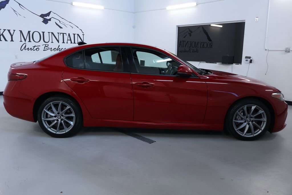 Used 2023 Alfa Romeo Giulia Sprint image 8