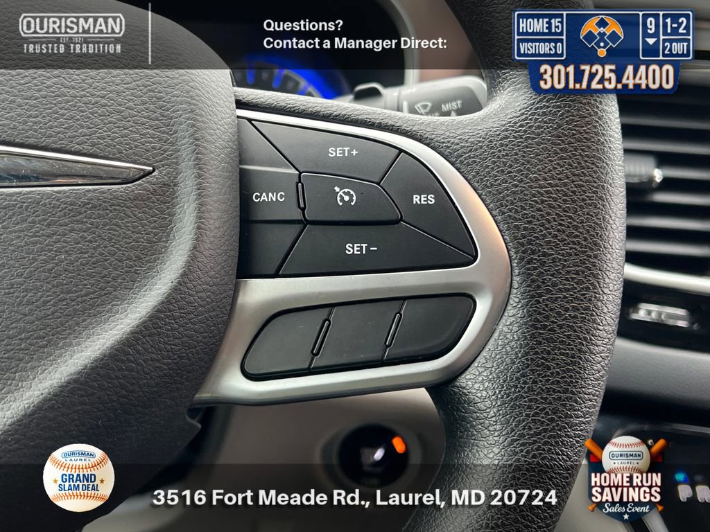 Used 2019 Chrysler Pacifica Touring Plus w/ Tire & Wheel Group FWD image 22