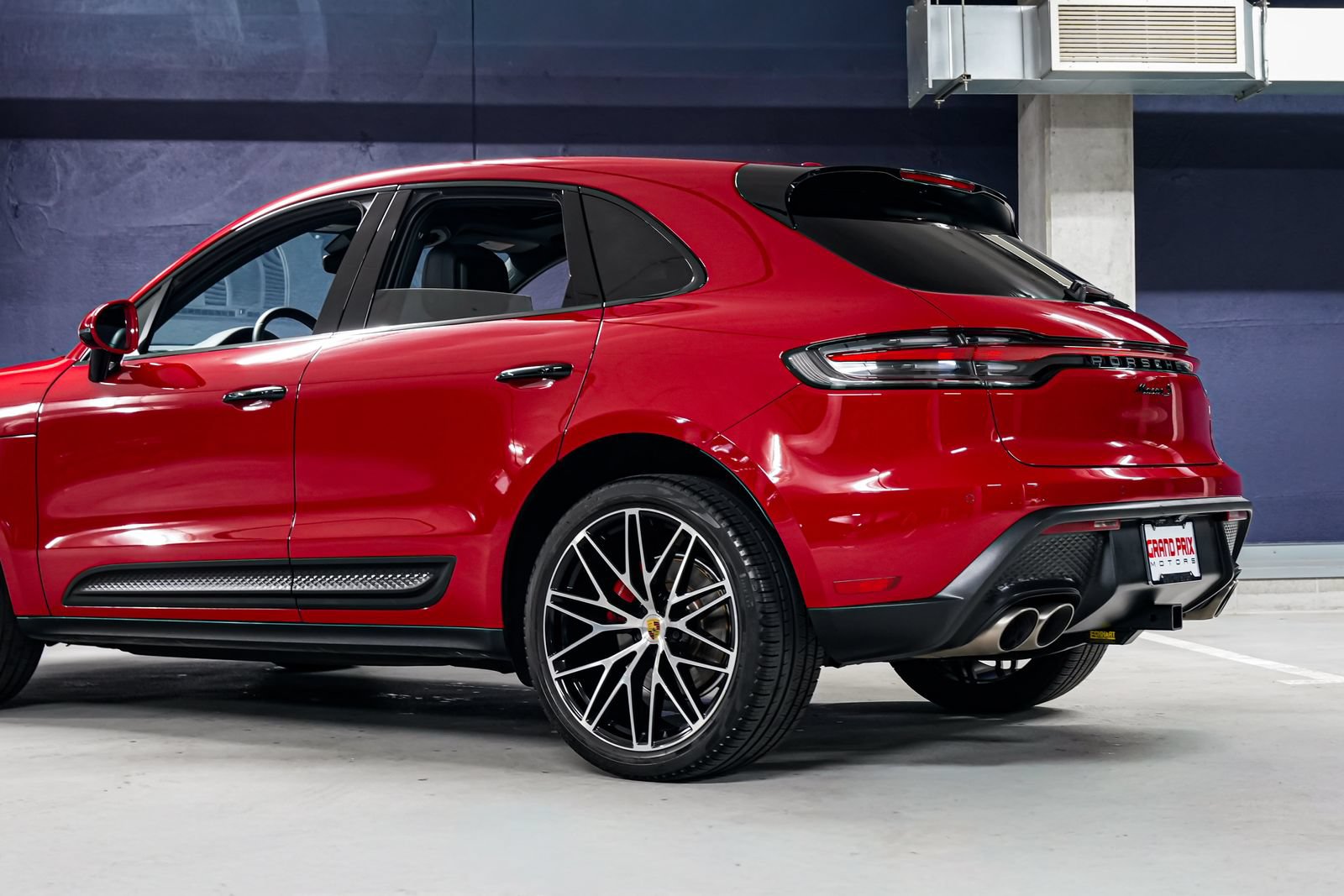 Used 2023 Porsche Macan S w/ Premium Package Plus AWD/4WD image 41