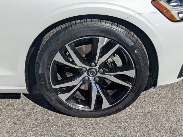 Certified 2025 Volvo S60 B5 Core image 14