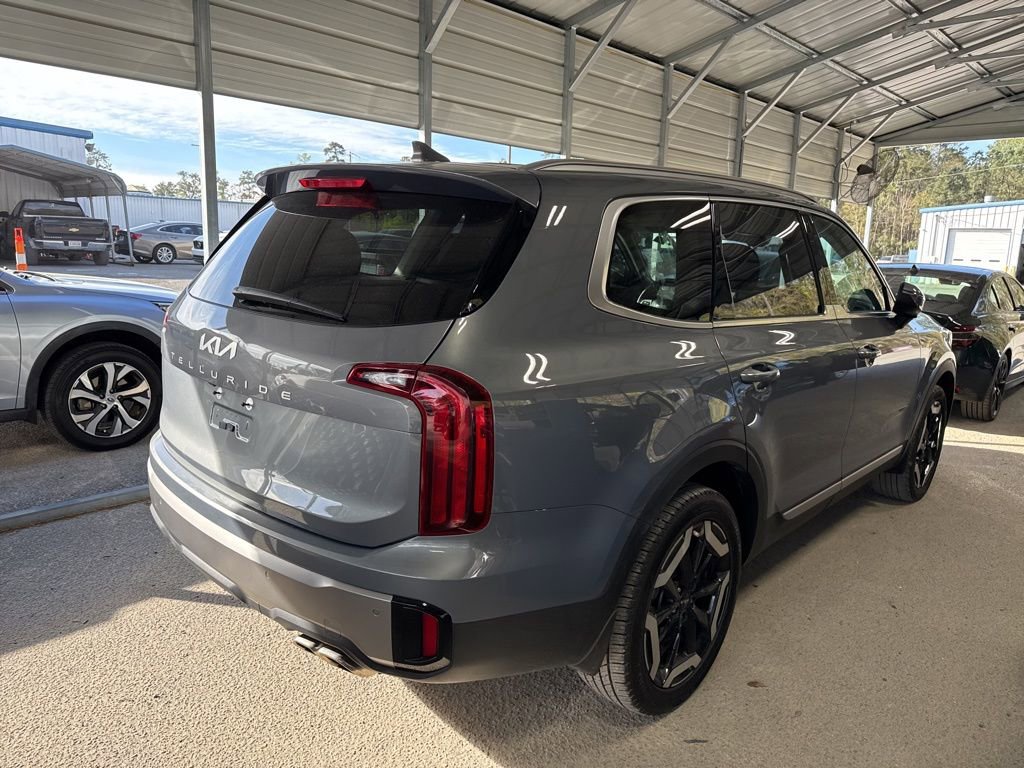 Used 2025 Kia Telluride S video 3