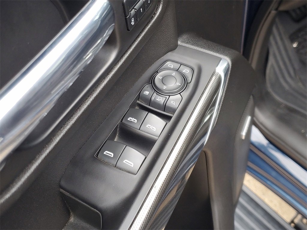 Used 2022 GMC Sierra 2500 AT4 w/ AT4 Preferred Package image 18