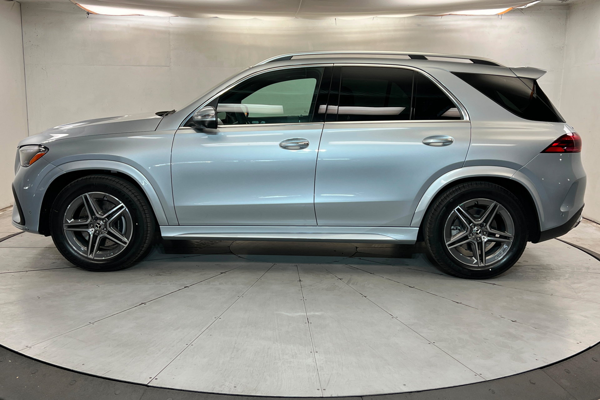 New 2026 Mercedes-Benz GLE 450 4MATIC image 2
