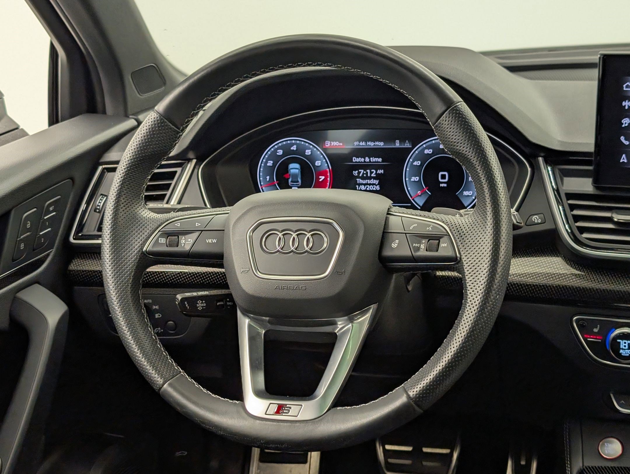 Used 2024 Audi SQ5 Premium Plus w/ Premium Plus Package image 17