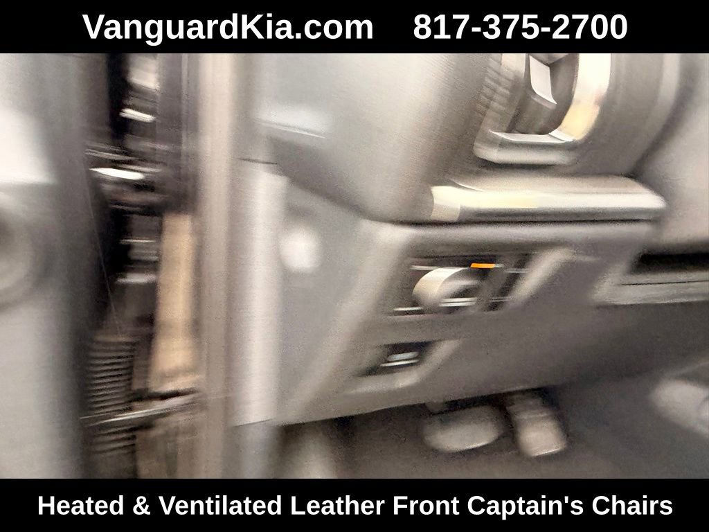 Used 2025 Ford Expedition Max Platinum AWD/4WD image 16